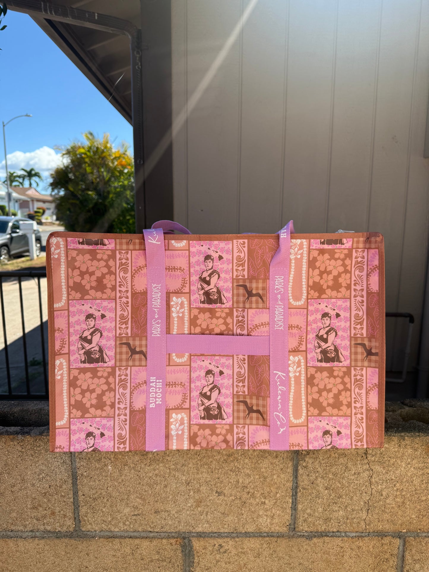 Queen Patchwork Jet Set Bag